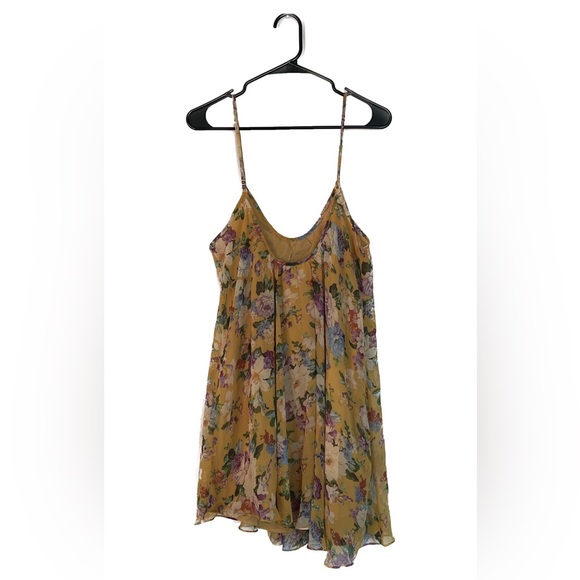 Floral print flowy dress from urban outfitters - Picture 2 of 5